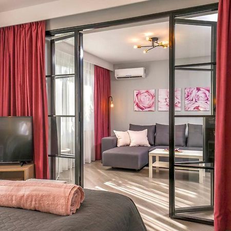 Rose One Bedroom Designer Apartment In City Centre By Flat Mаnager София Экстерьер фото
