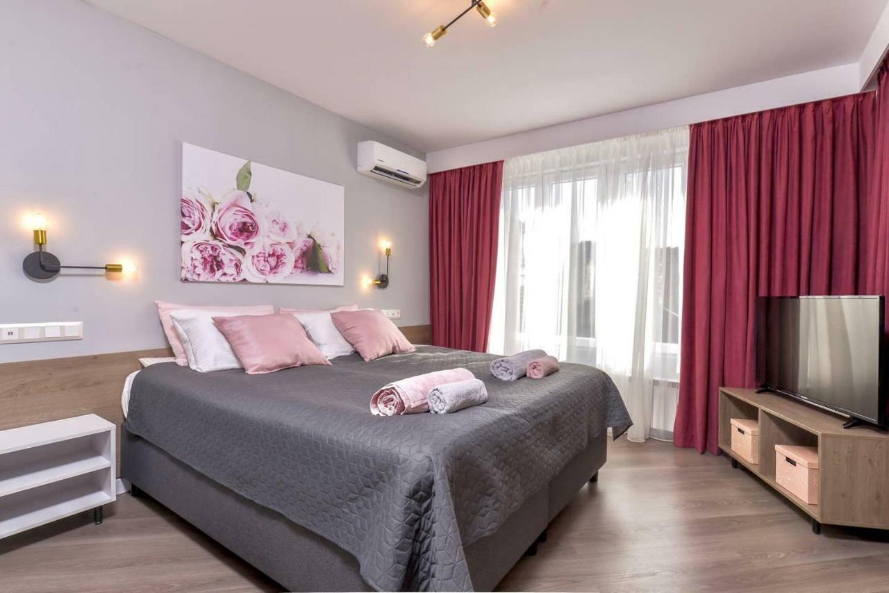 Rose One Bedroom Designer Apartment In City Centre By Flat Mаnager София Экстерьер фото
