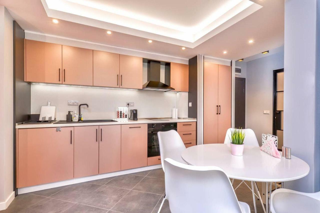 Rose One Bedroom Designer Apartment In City Centre By Flat Mаnager София Экстерьер фото