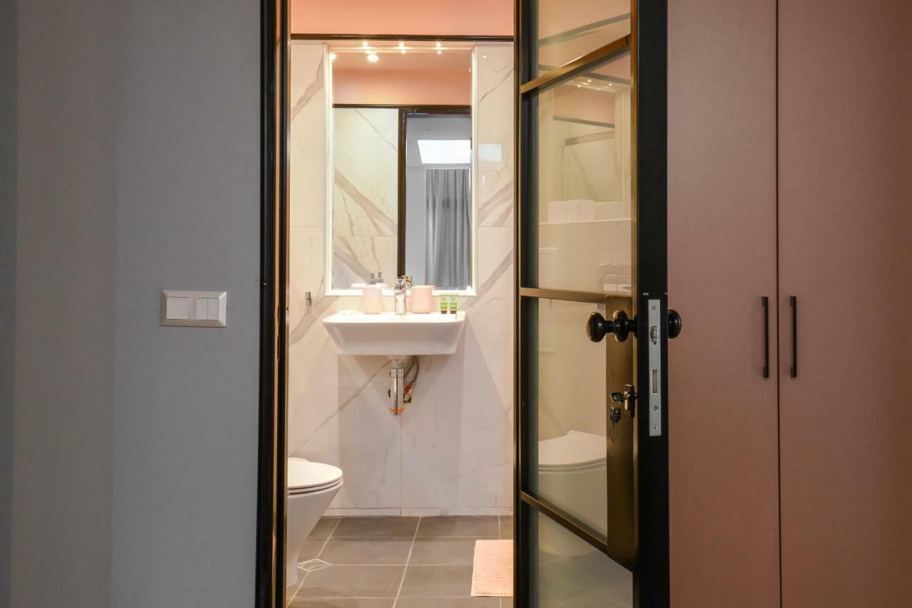 Rose One Bedroom Designer Apartment In City Centre By Flat Mаnager София Экстерьер фото