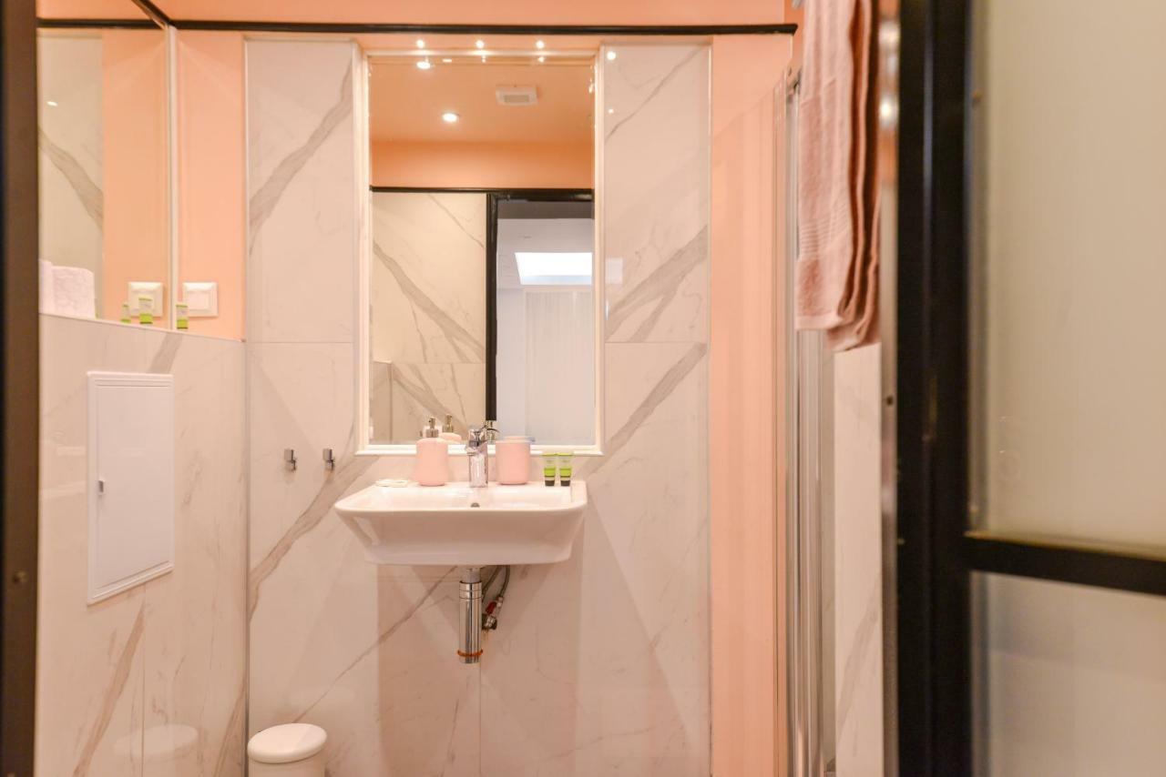 Rose One Bedroom Designer Apartment In City Centre By Flat Mаnager София Экстерьер фото
