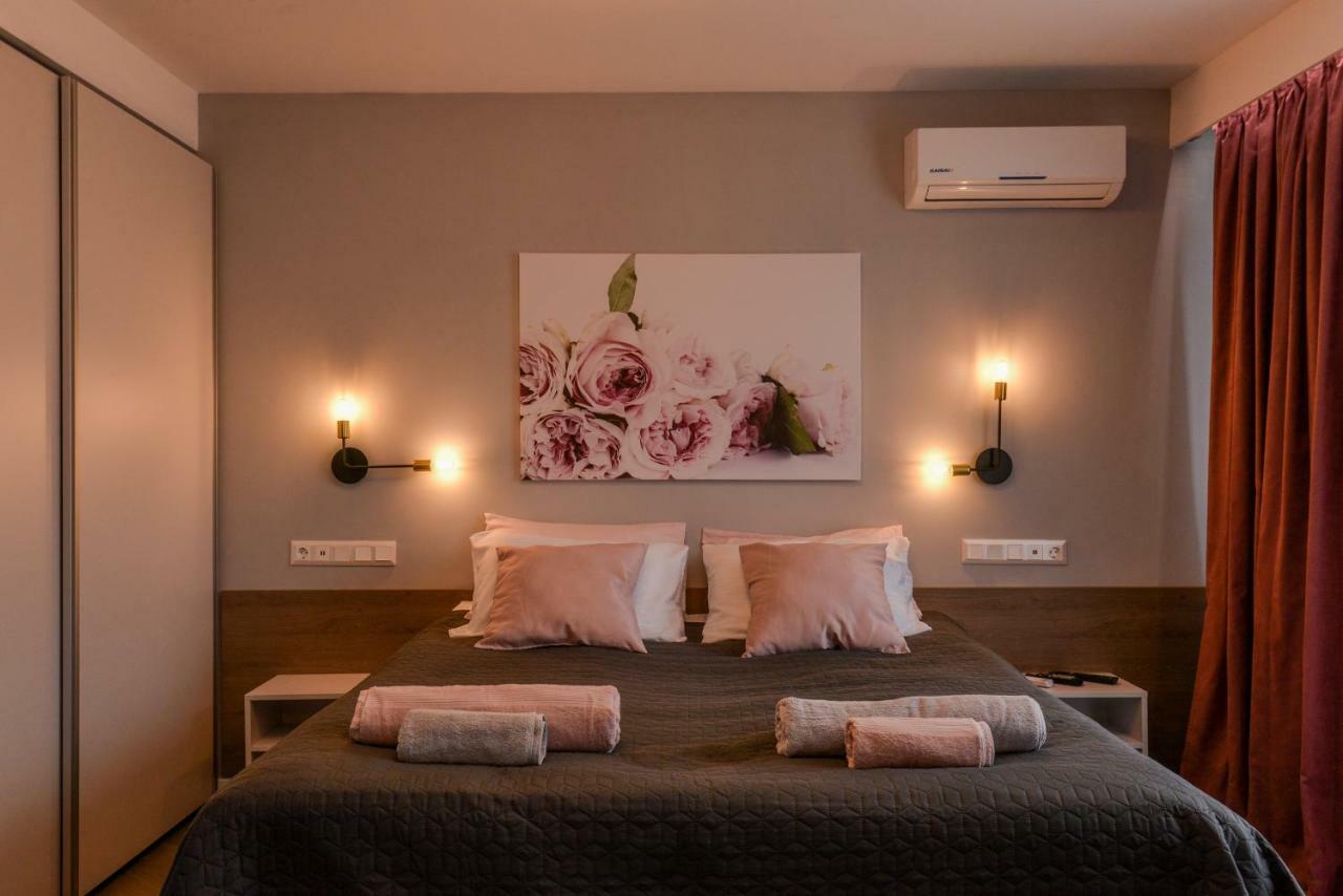 Rose One Bedroom Designer Apartment In City Centre By Flat Mаnager София Экстерьер фото